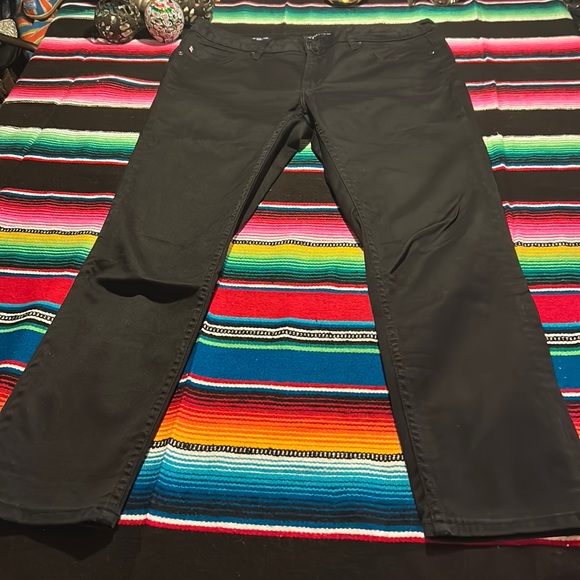 Vigoss “The New York” Skinny Jeans - Picture 1 of 10